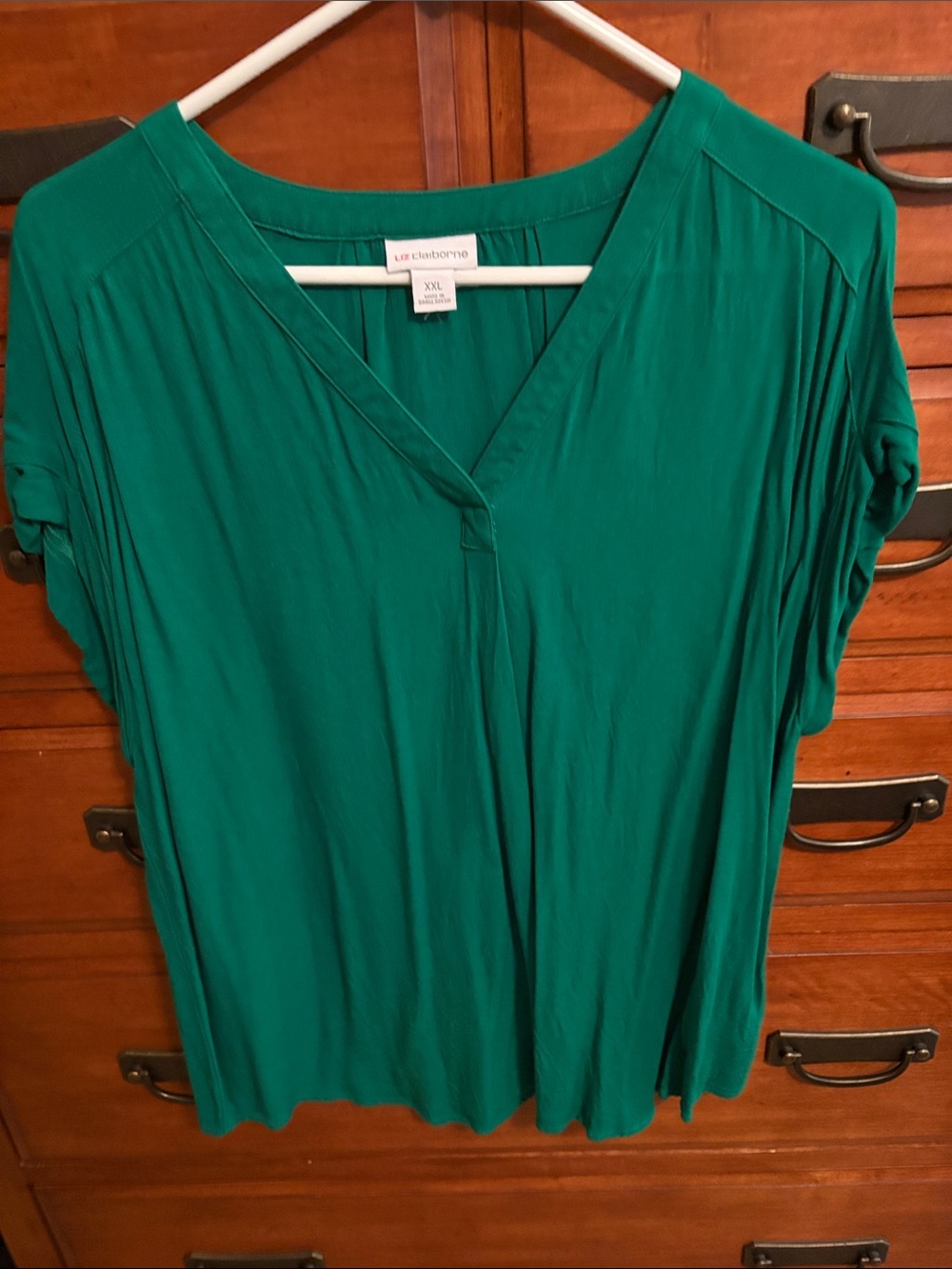 Liz Claiborne Emerald Green V-Neck Short Sleeve Top